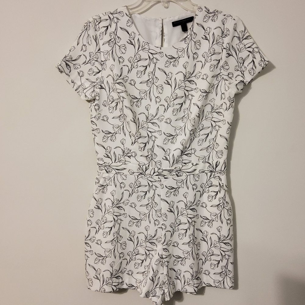 Banana Republic White Black Floral Short Sleeve Romper Round Neckline Size 2
